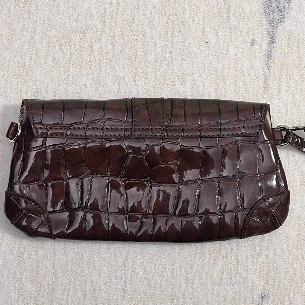 Liz Claiborne Brown Croc Embossed Patent Leather Wristlet Clutch‎ Purse Bag